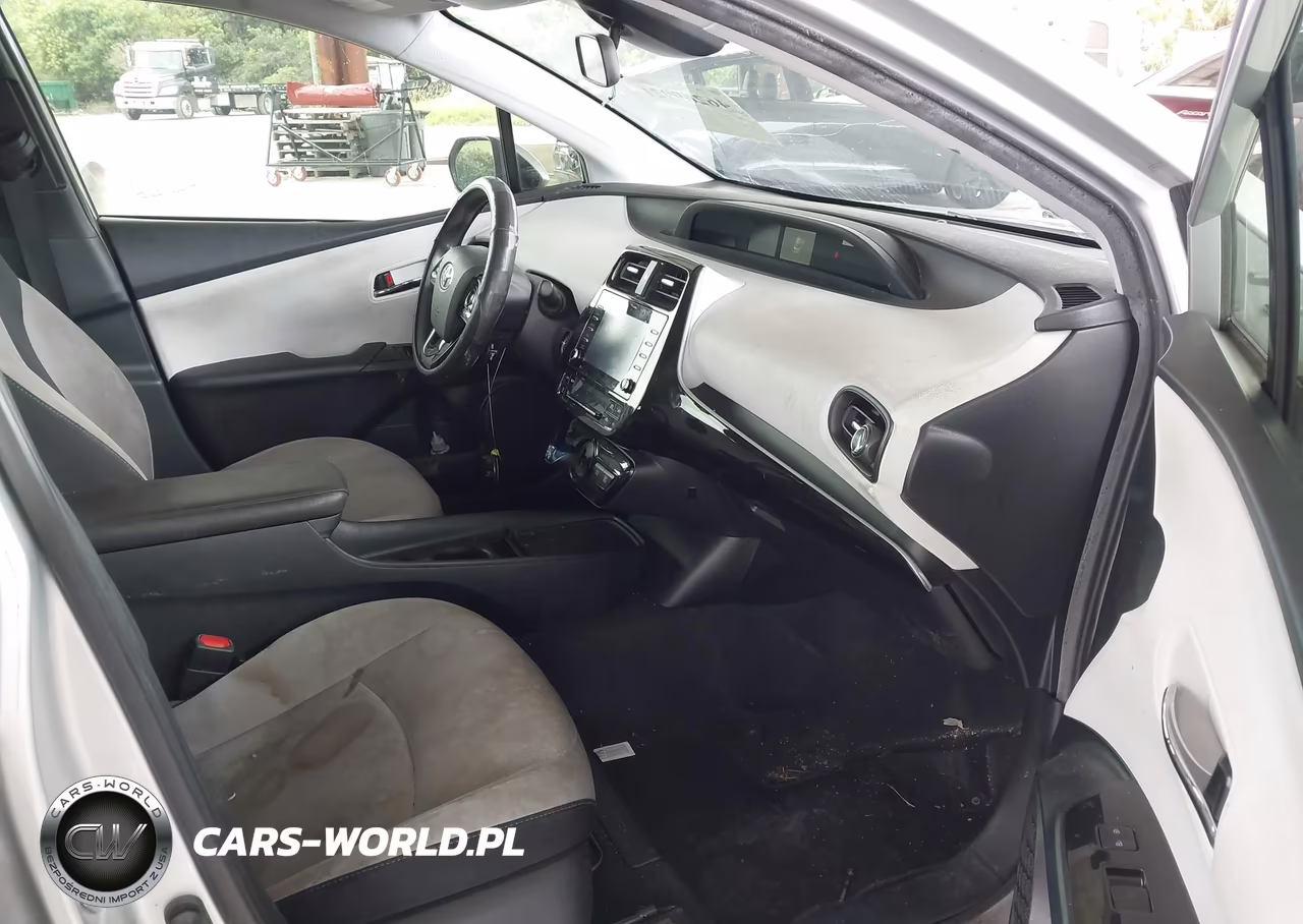 2021 Toyota Prius Le VIN:JTDKAMFU0M3140593 - 5
