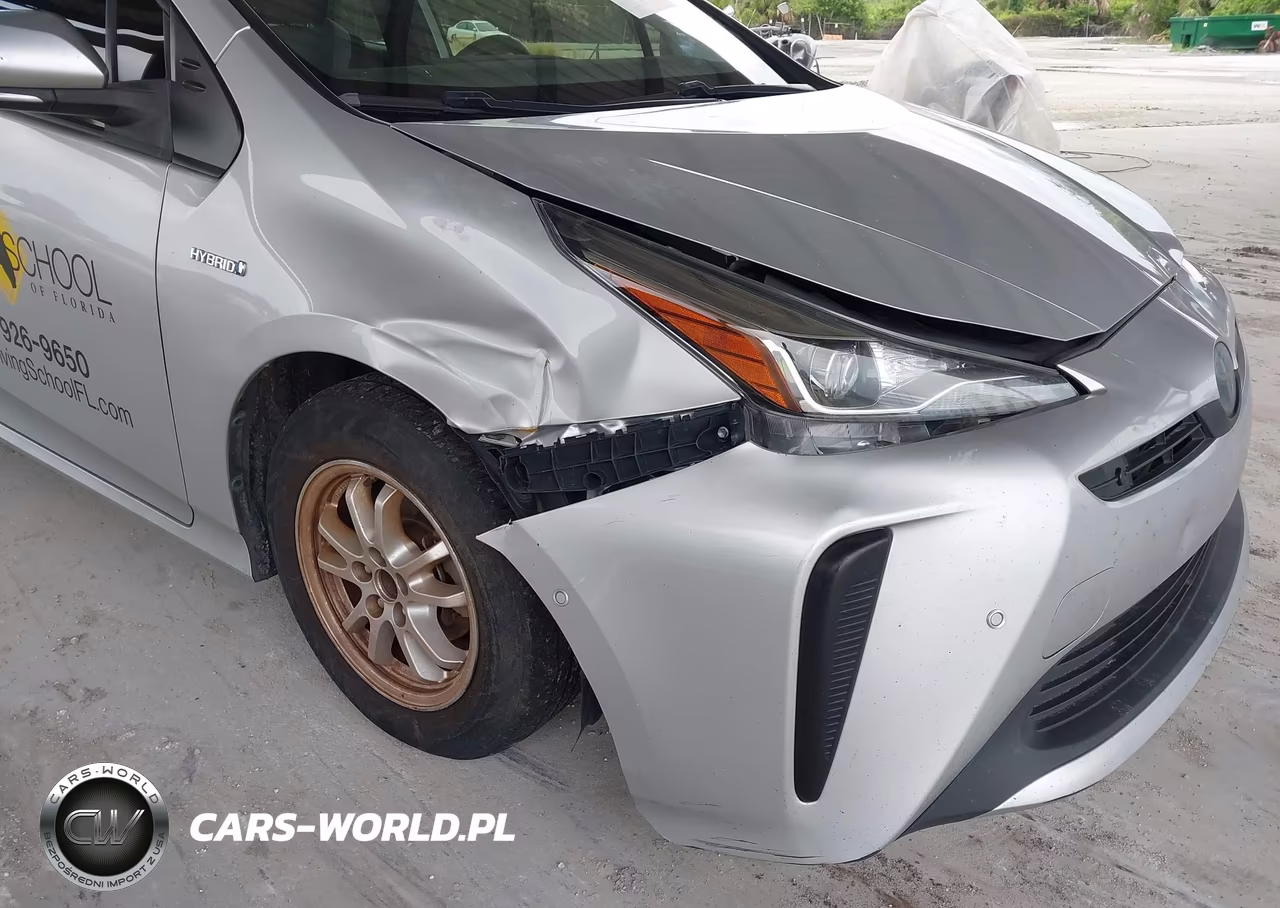 2021 Toyota Prius Le VIN:JTDKAMFU0M3140593 - 6