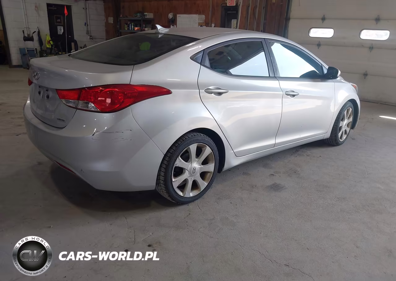 2013 Hyundai Elantra Limited VIN:KMHDH4AE5DU634961 - 4