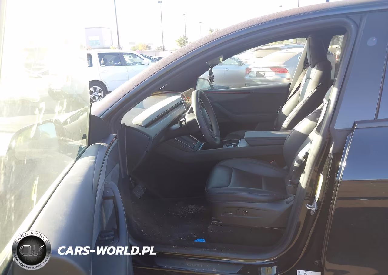 2026 Tesla Model Y Premium Rear-Wheel Drive-Rear-Wheel Drive VIN:7SAYGDED3TF583898 - 5