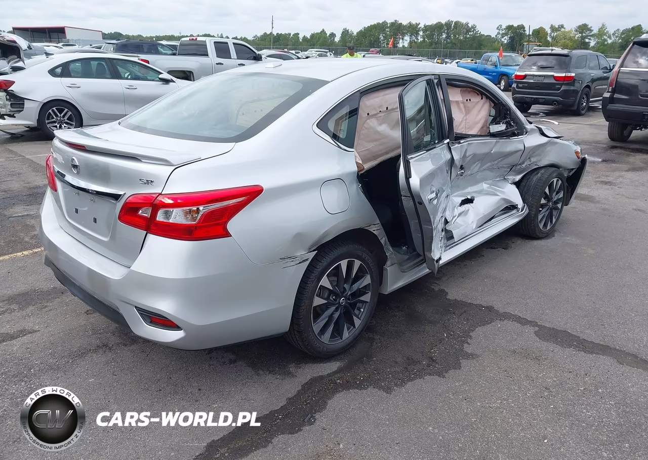 2017 Nissan Sentra Sr VIN:3N1AB7AP2HY294511 - 4