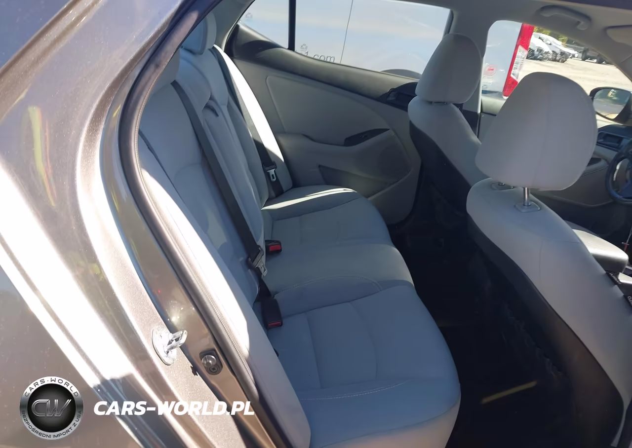 2015 Kia Optima Lx VIN:5XXGM4A72FG372565 - 8