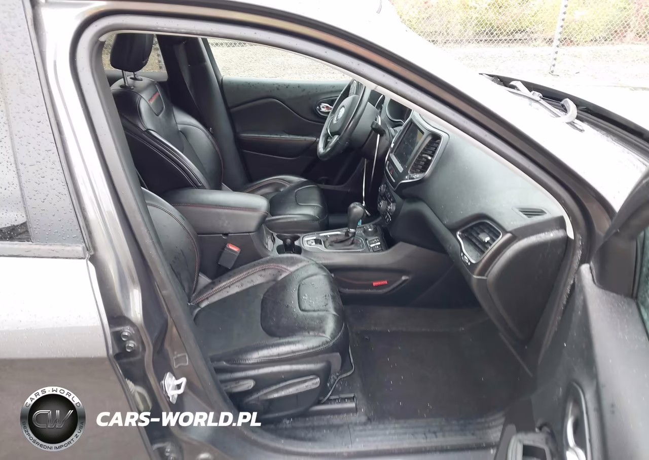 2019 Jeep Cherokee Trailhawk 4X4 VIN:1C4PJMBX8KD417956 - 5