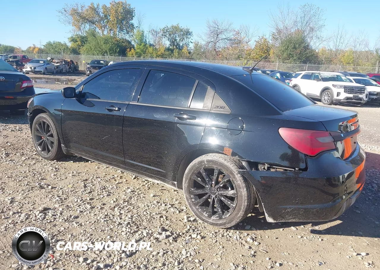 2014 Chrysler 200 Touring VIN:1C3CCBBG9EN198649 - 3