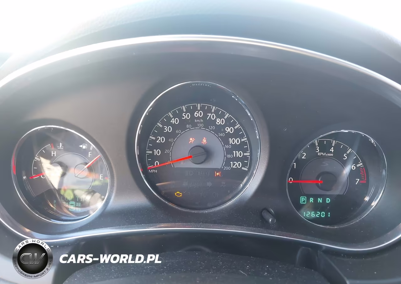 2014 Chrysler 200 Touring VIN:1C3CCBBG9EN198649 - 7