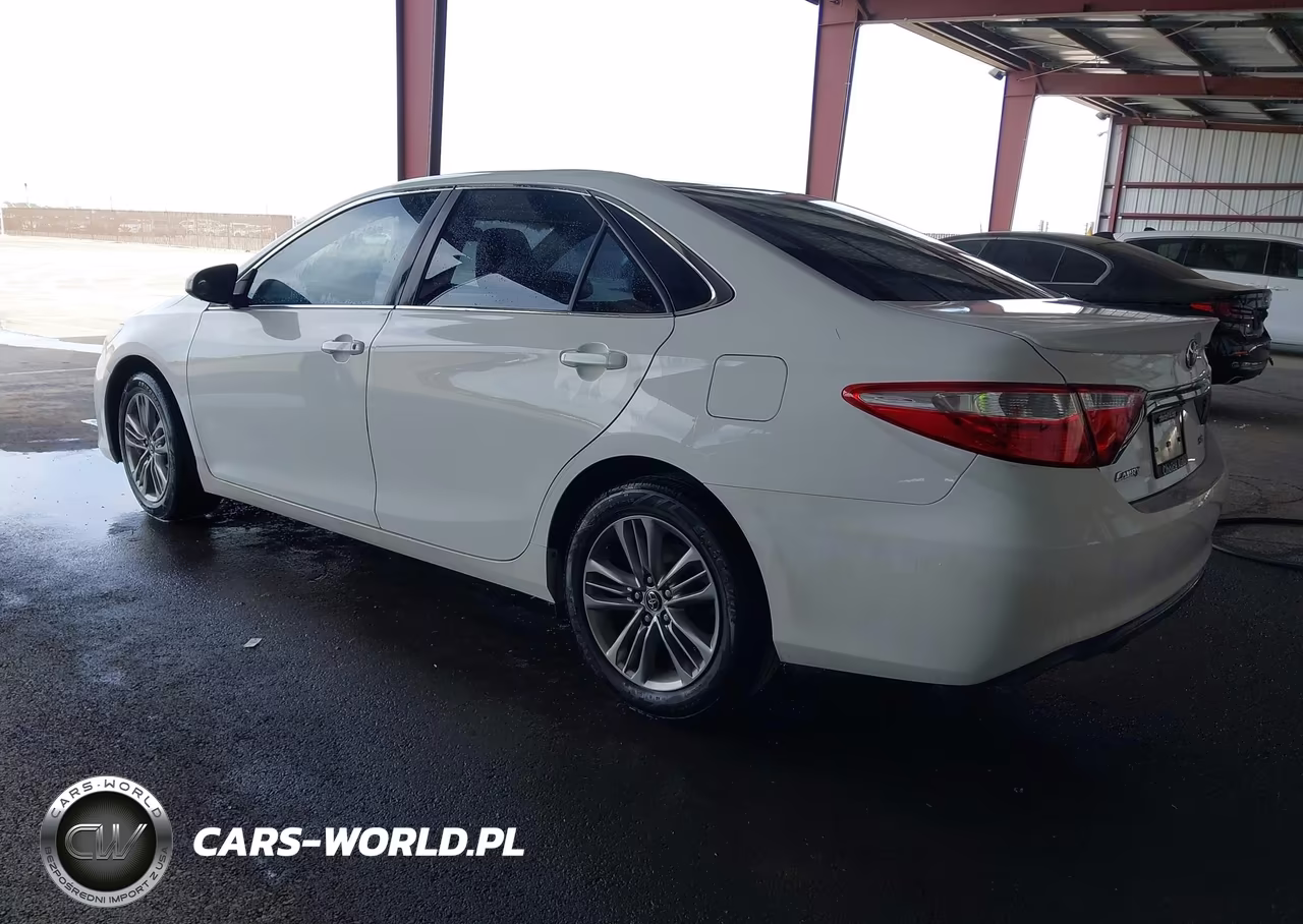 2015 Toyota Camry Se VIN:4T1BF1FK6FU019395 - 3