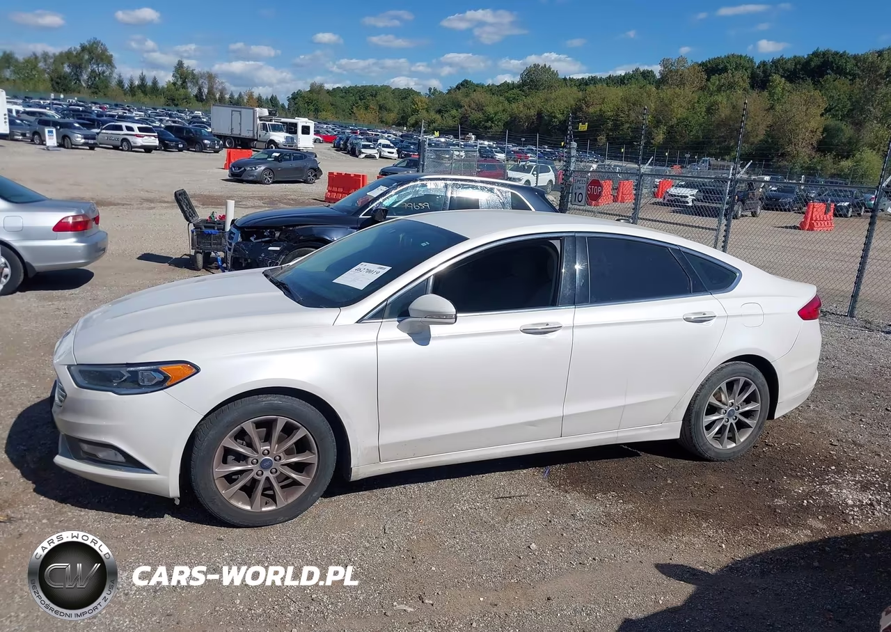 2017 Ford Fusion Se VIN:3FA6P0HDXHR390748 - 14