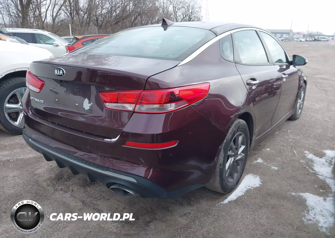 2019 Kia Optima Lx VIN:5XXGT4L33KG283370 - 4