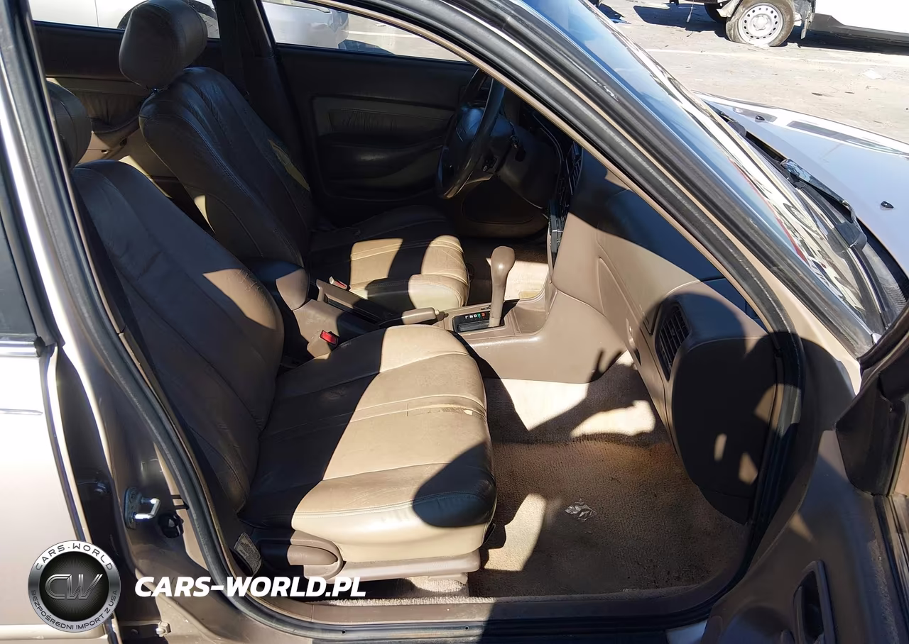1995 Toyota Camry Le VIN:4T1SK12E3SU523926 - 5