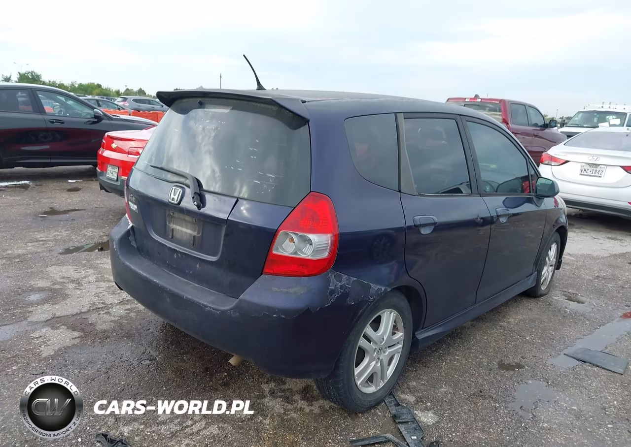 2008 Honda Fit Sport VIN:JHMGD38608S014833 - 4