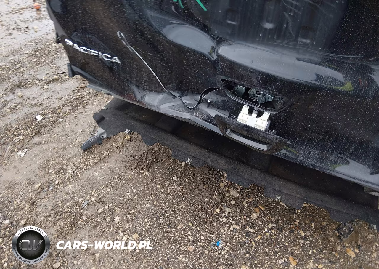 2024 Chrysler Pacifica Hybrid Select VIN:2C4RC1S7XRR150103 - 18