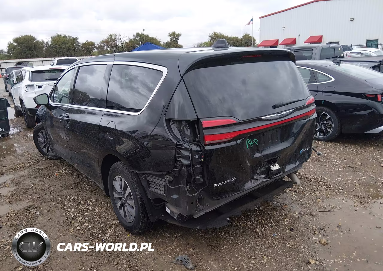 2024 Chrysler Pacifica Hybrid Select VIN:2C4RC1S7XRR150103 - 3