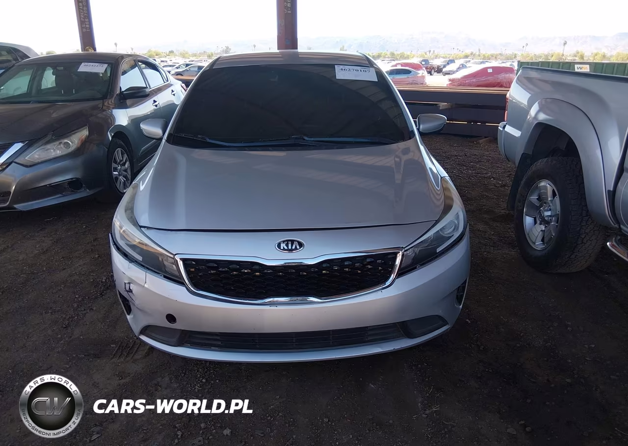 2018 Kia Forte VIN:3KPFK4A75JE175232 - 12