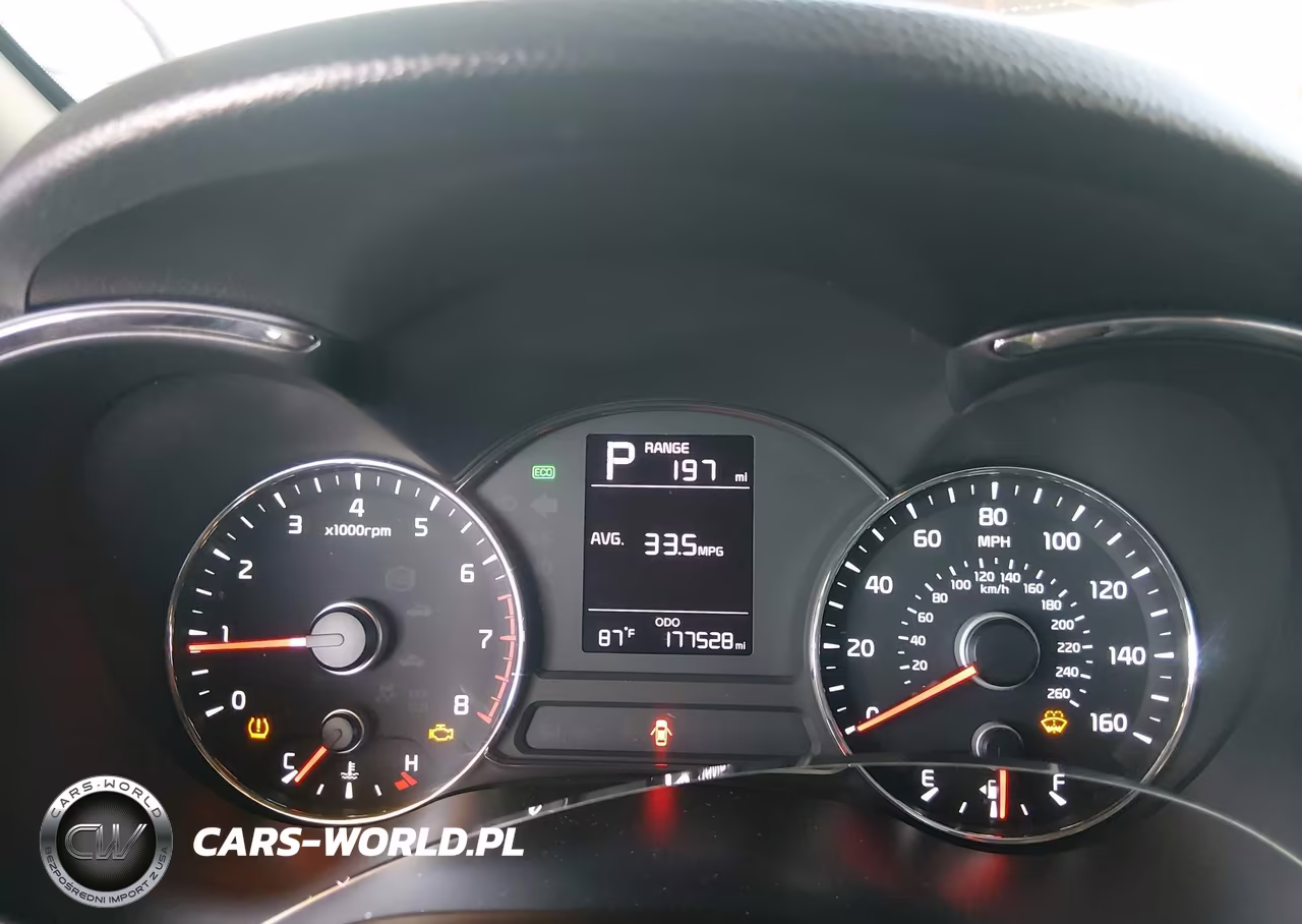 2018 Kia Forte VIN:3KPFK4A75JE175232 - 7