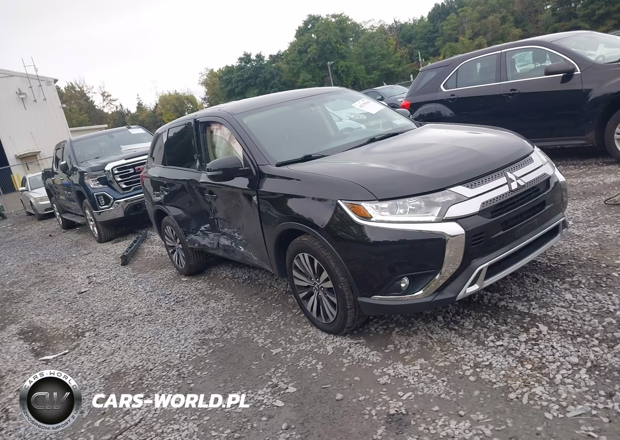 2019 Mitsubishi Outlander Se – zdjęcie 1 z 16