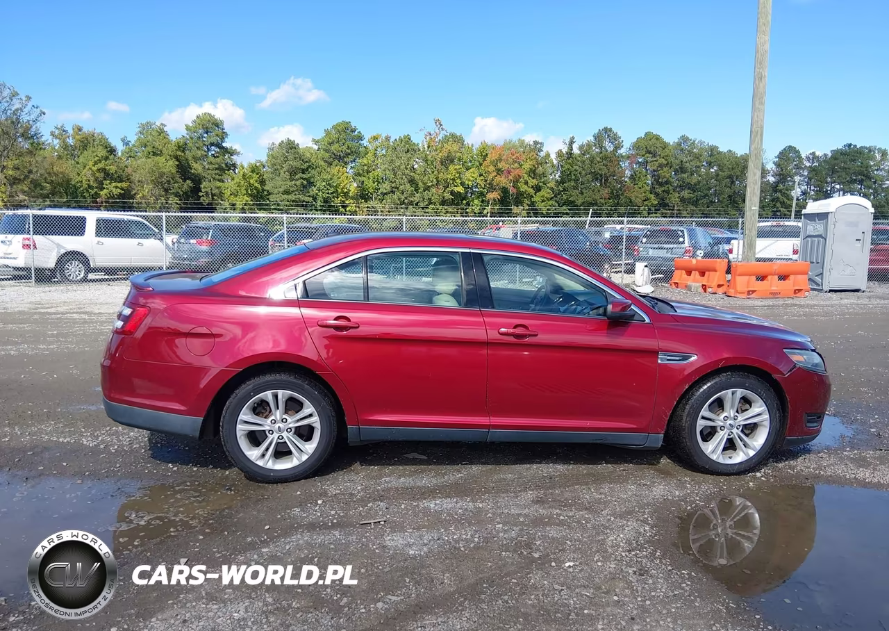 2015 Ford Taurus Sel VIN:1FAHP2E82FG125354 - 13