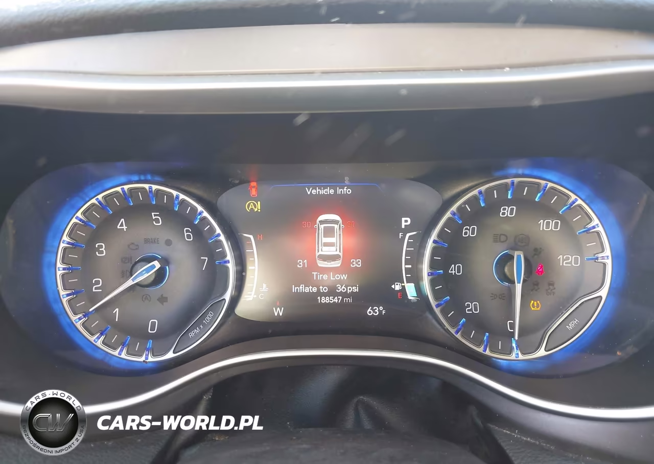 2021 Chrysler Pacifica Touring VIN:2C4RC1FG8MR592932 - 7