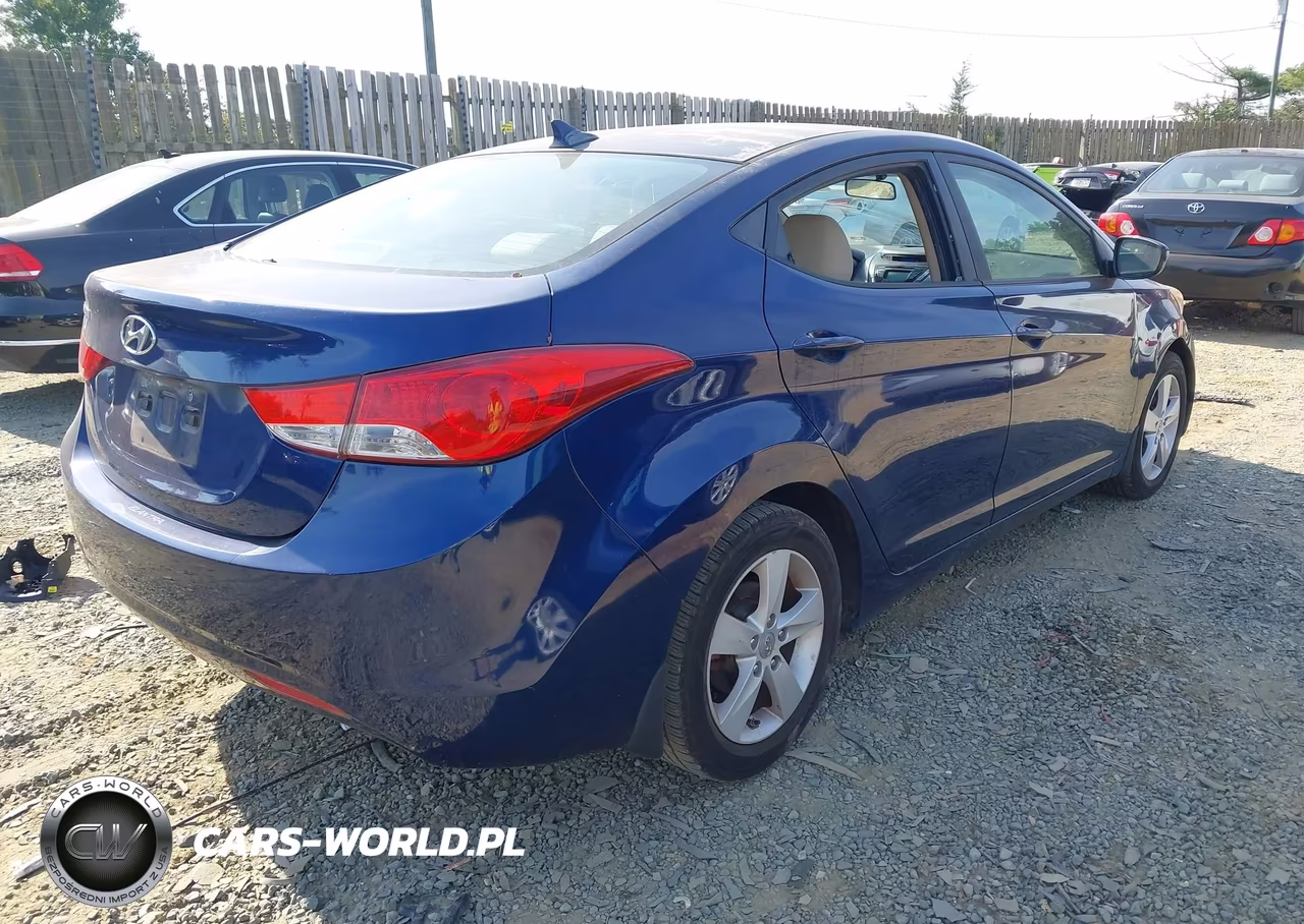2013 Hyundai Elantra Gls VIN:KMHDH4AE9DU523538 - 4