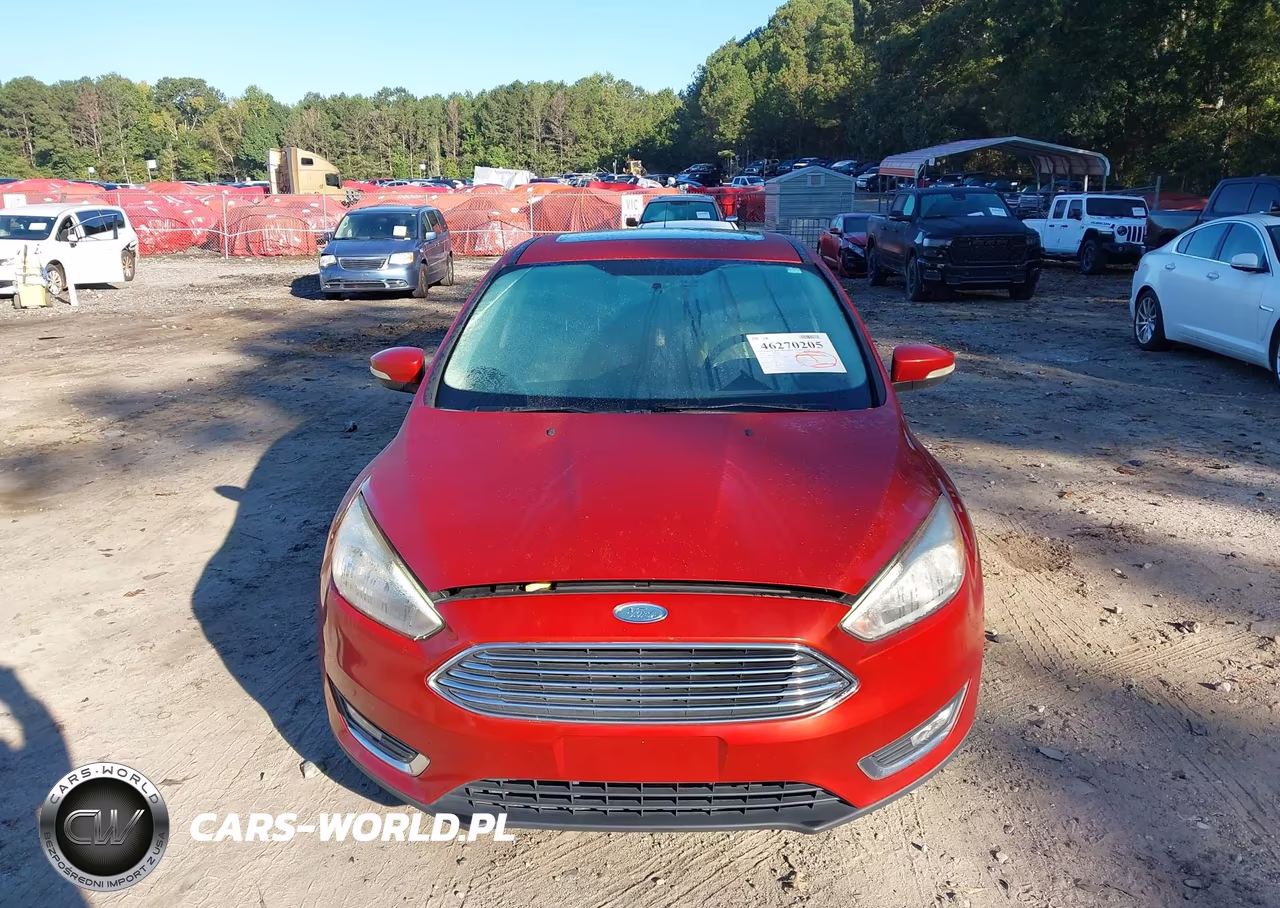 2018 Ford Focus Titanium VIN:1FADP3J26JL314935 - 6