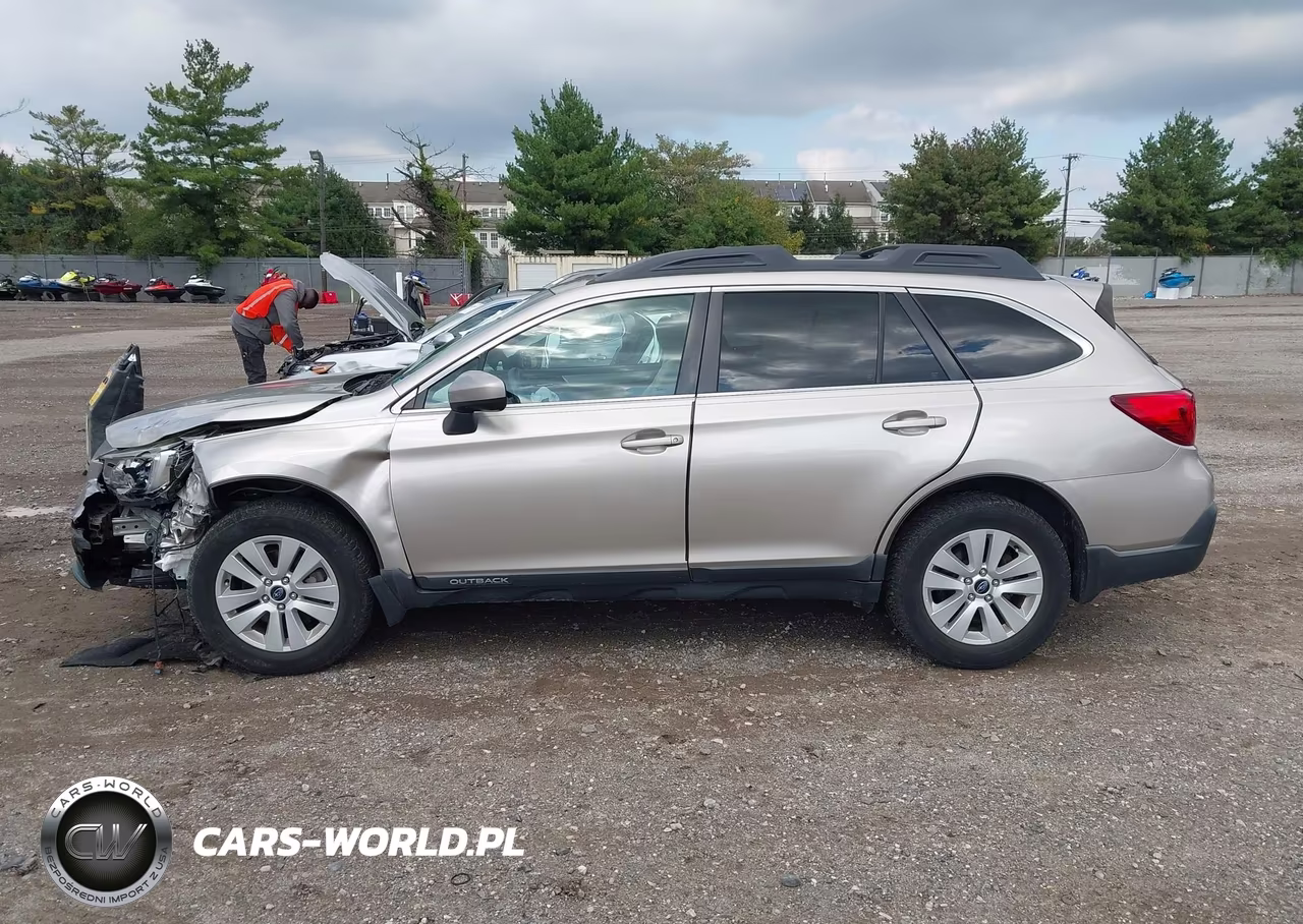 2018 Subaru Outback 2.5I Premium VIN:4S4BSADC5J3258779 - 14