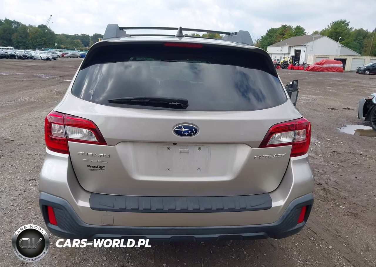 2018 Subaru Outback 2.5I Premium VIN:4S4BSADC5J3258779 - 16