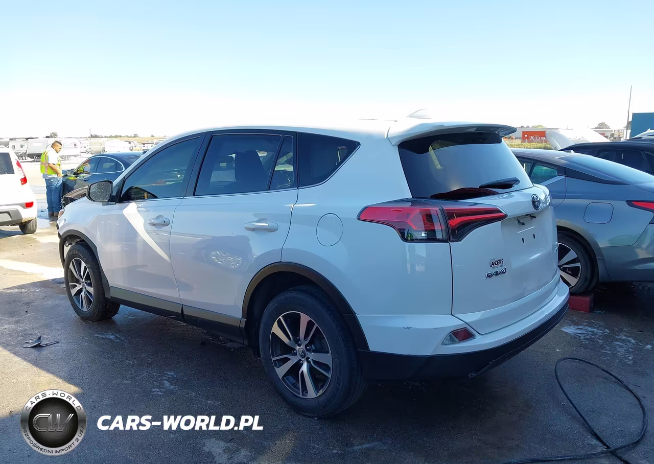2018 Toyota Rav4 Le VIN:JTMBFREVXJD251232 - 15