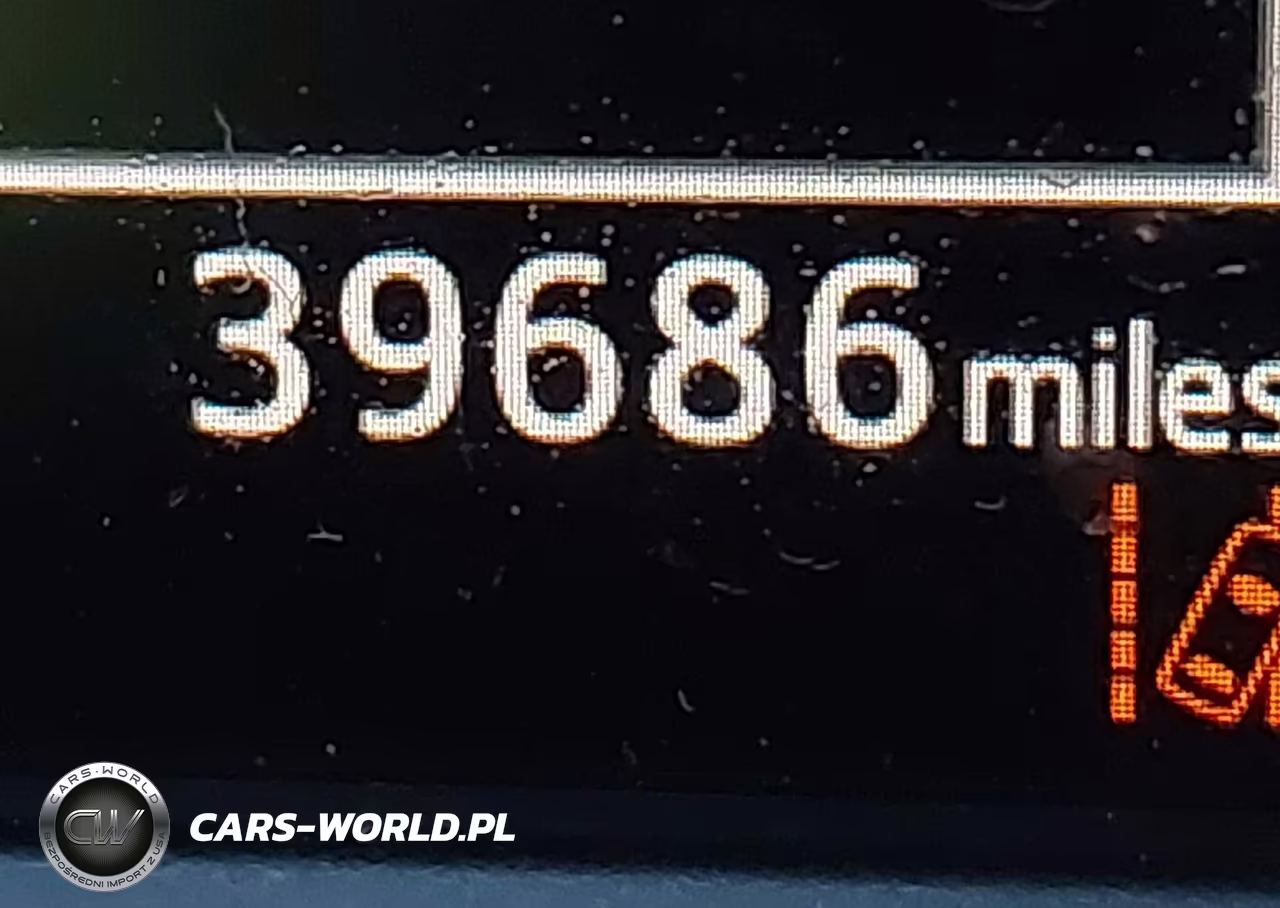 2018 Toyota Rav4 Le VIN:JTMBFREVXJD251232 - 16