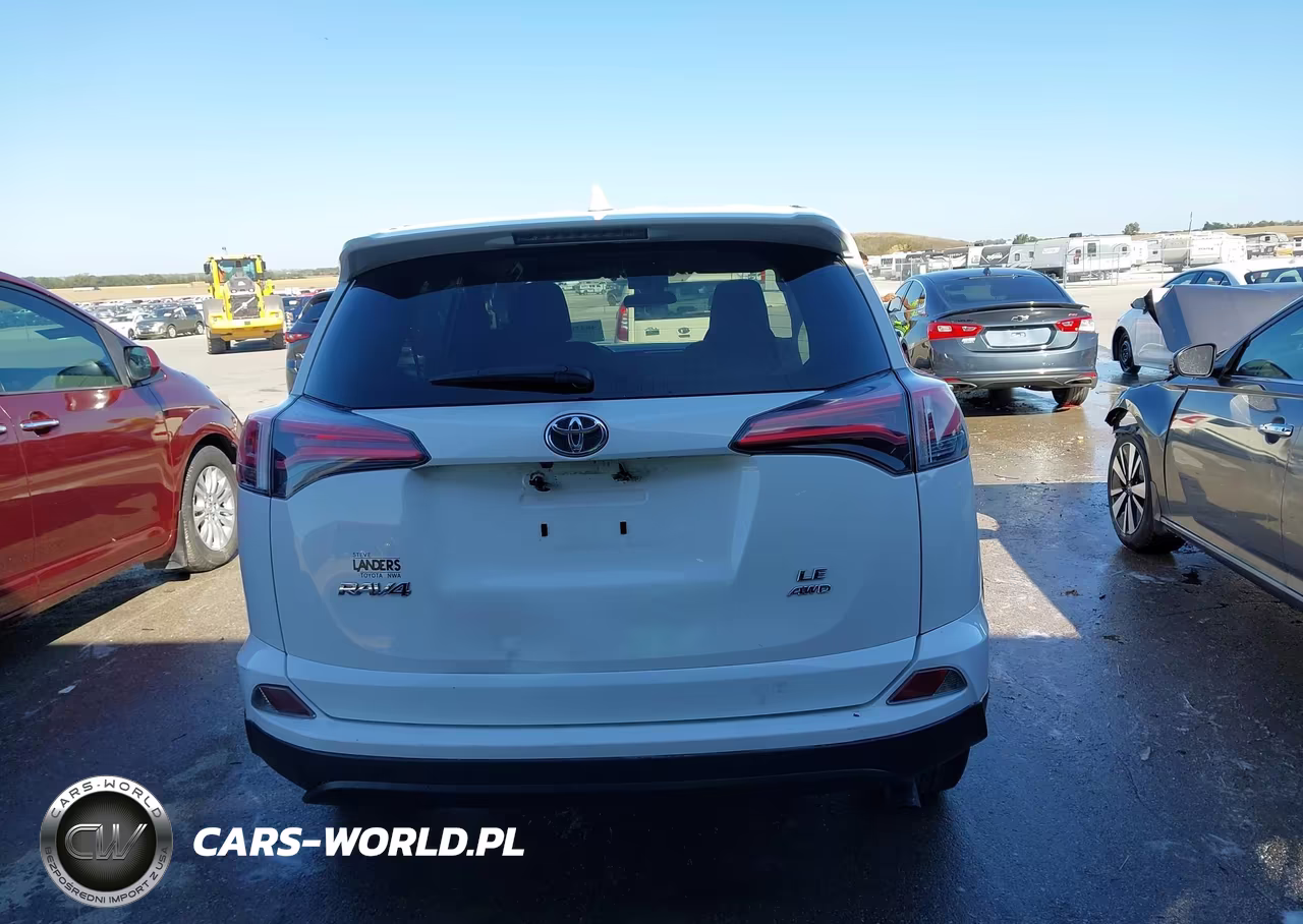 2018 Toyota Rav4 Le VIN:JTMBFREVXJD251232 - 17
