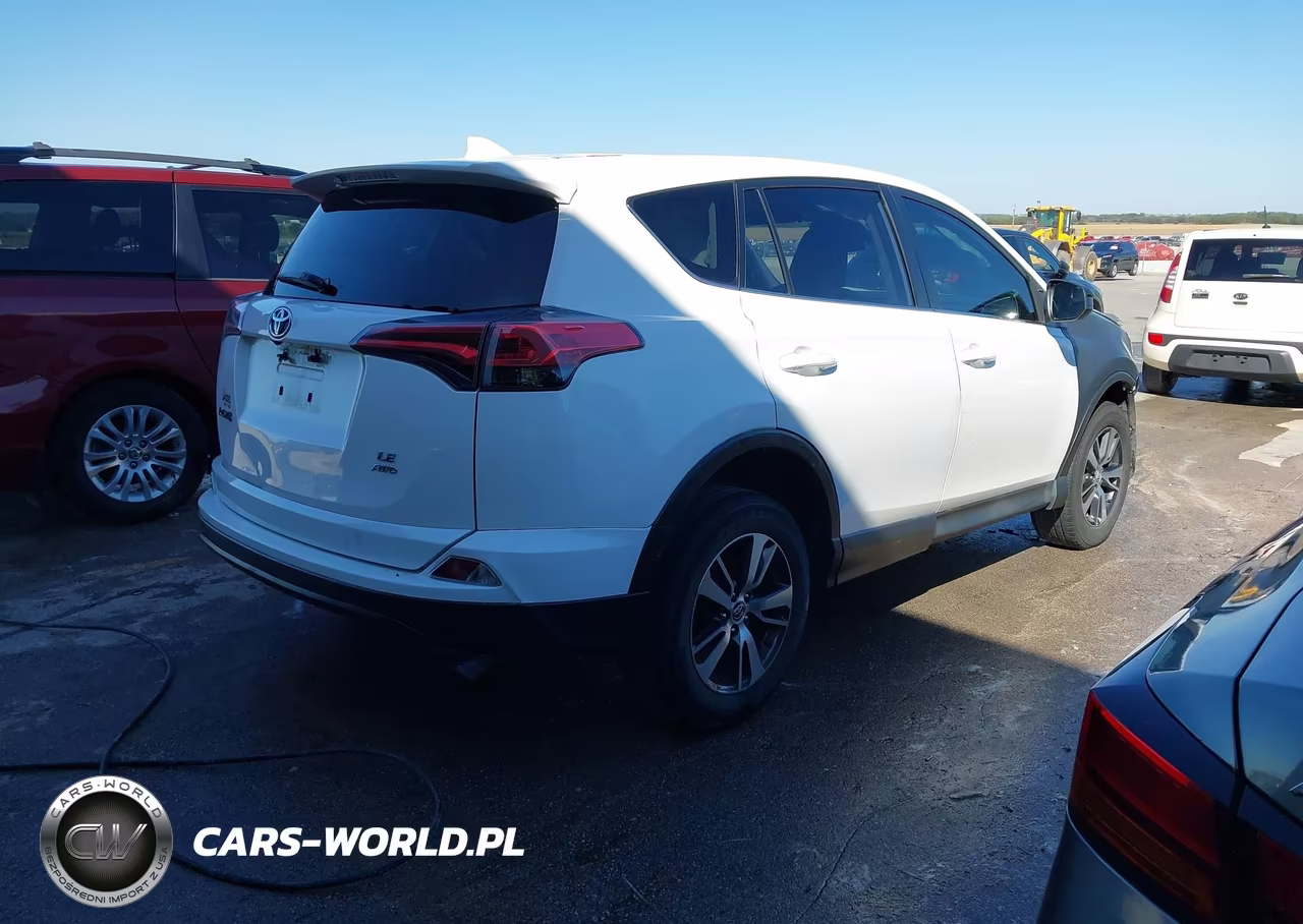 2018 Toyota Rav4 Le VIN:JTMBFREVXJD251232 - 4
