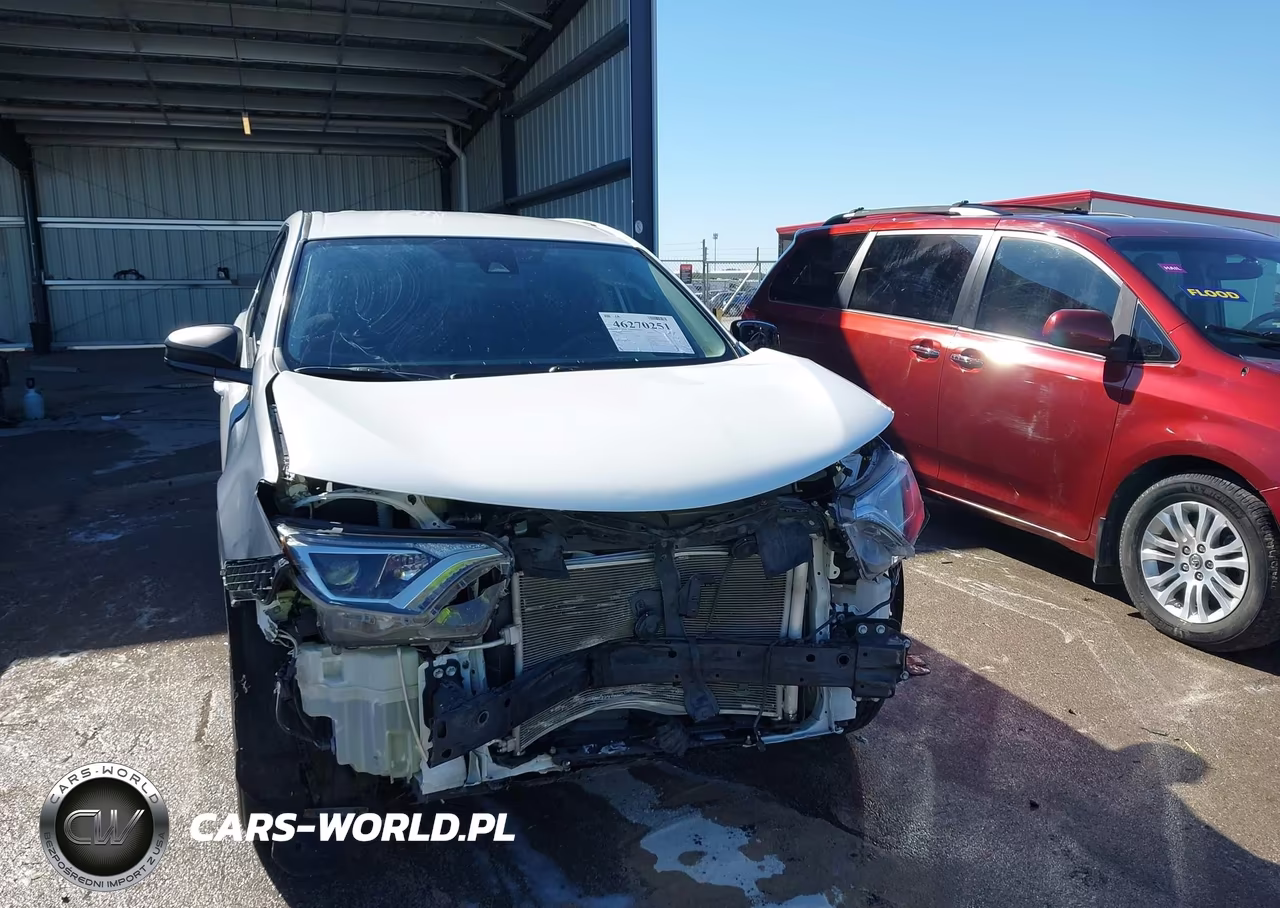 2018 Toyota Rav4 Le VIN:JTMBFREVXJD251232 - 6