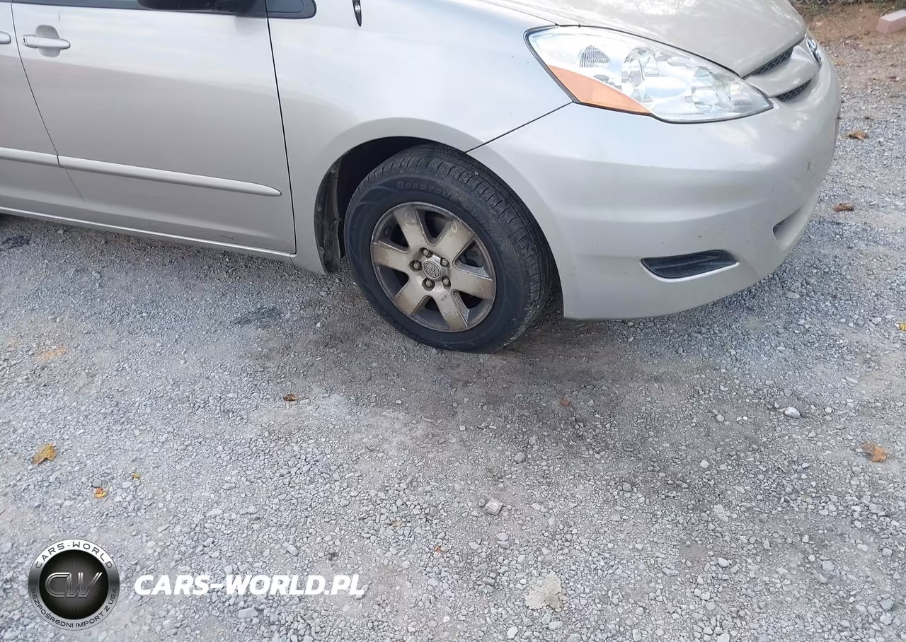 2010 Toyota Sienna Le VIN:5TDKK4CC6AS313195 - 12