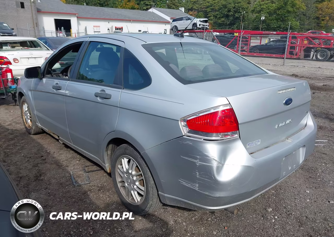 2010 Ford Focus Se VIN:1FAHP3FN5AW297774 - 3