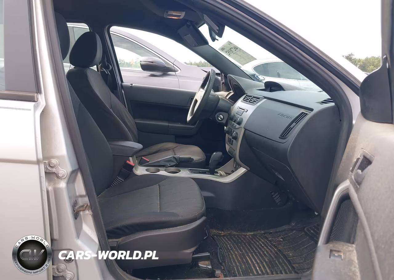 2010 Ford Focus Se VIN:1FAHP3FN5AW297774 - 5