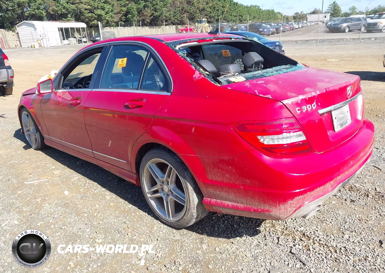 2012 Mercedes-Benz C 300 Sport 4Matic VIN:WDDGF8BB7CA733452 - 3