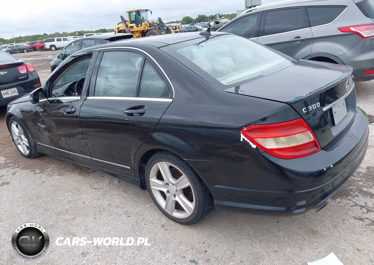 2011 Mercedes-Benz C 300 Luxury 4Matic-Sport 4Matic VIN:WDDGF8BB3BR150537 - 3