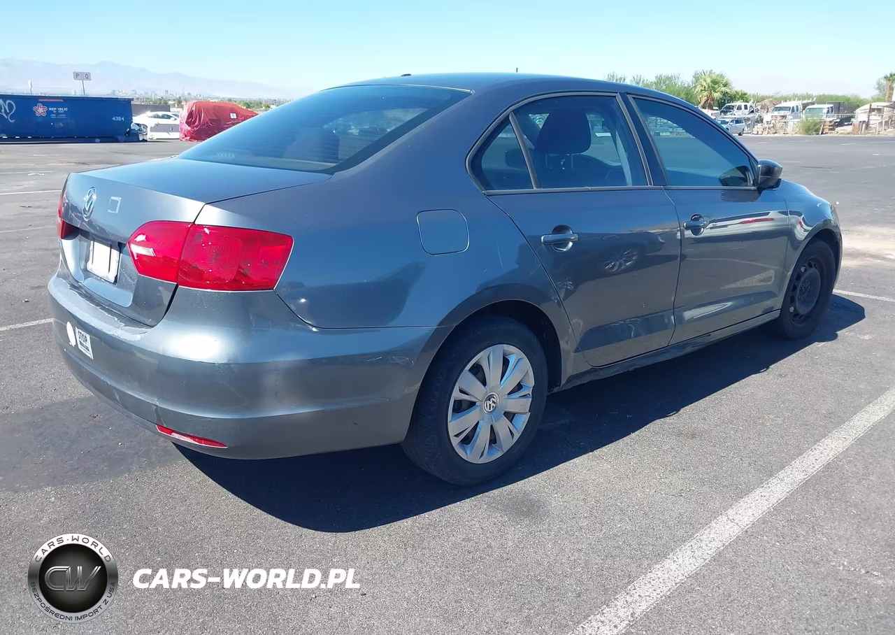 2012 Volkswagen Jetta 2.0L S VIN:3VW2K7AJ3CM352961 - 4