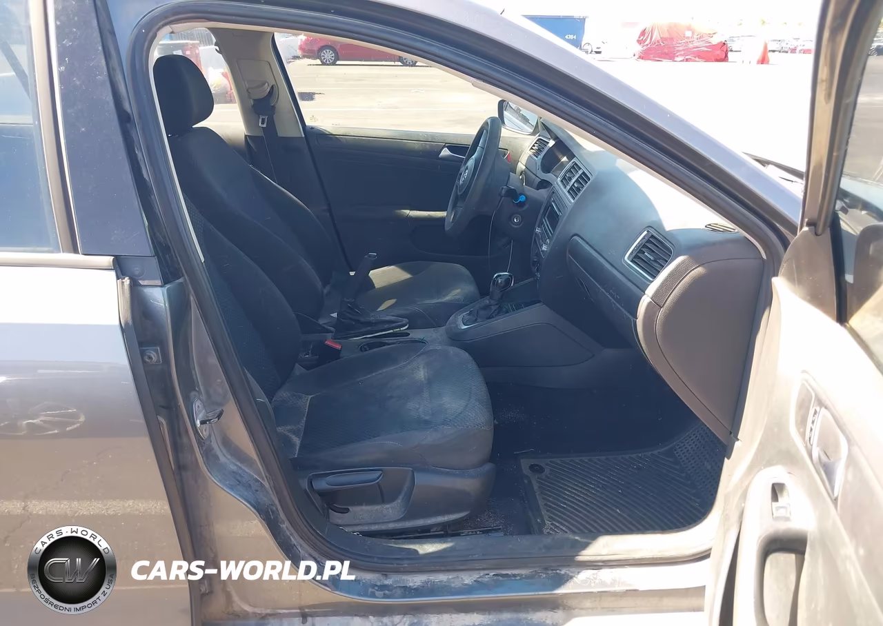 2012 Volkswagen Jetta 2.0L S VIN:3VW2K7AJ3CM352961 - 5