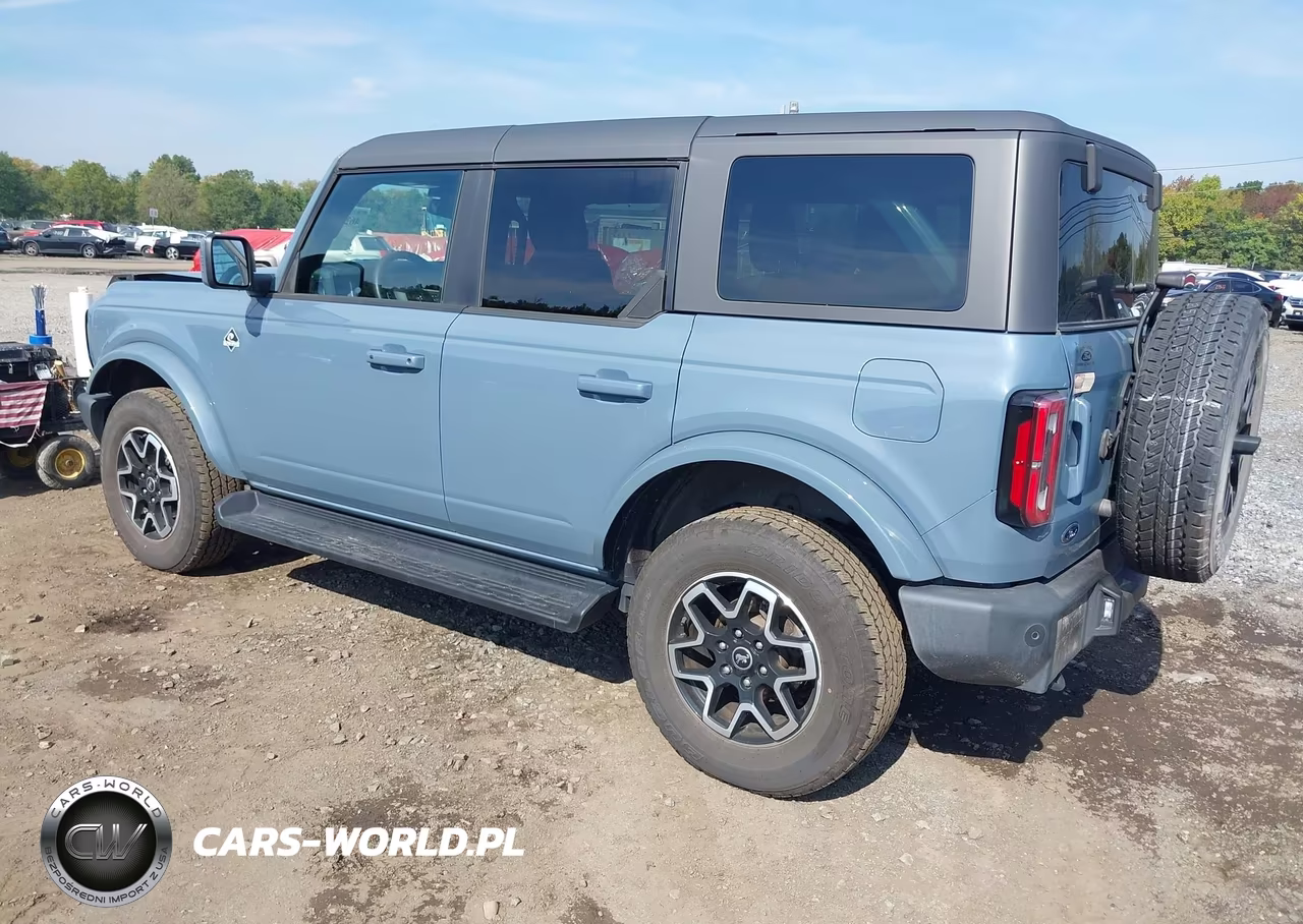 2025 Ford Bronco Outer Banks VIN:1FMDE8BH5SLB81579 - 3