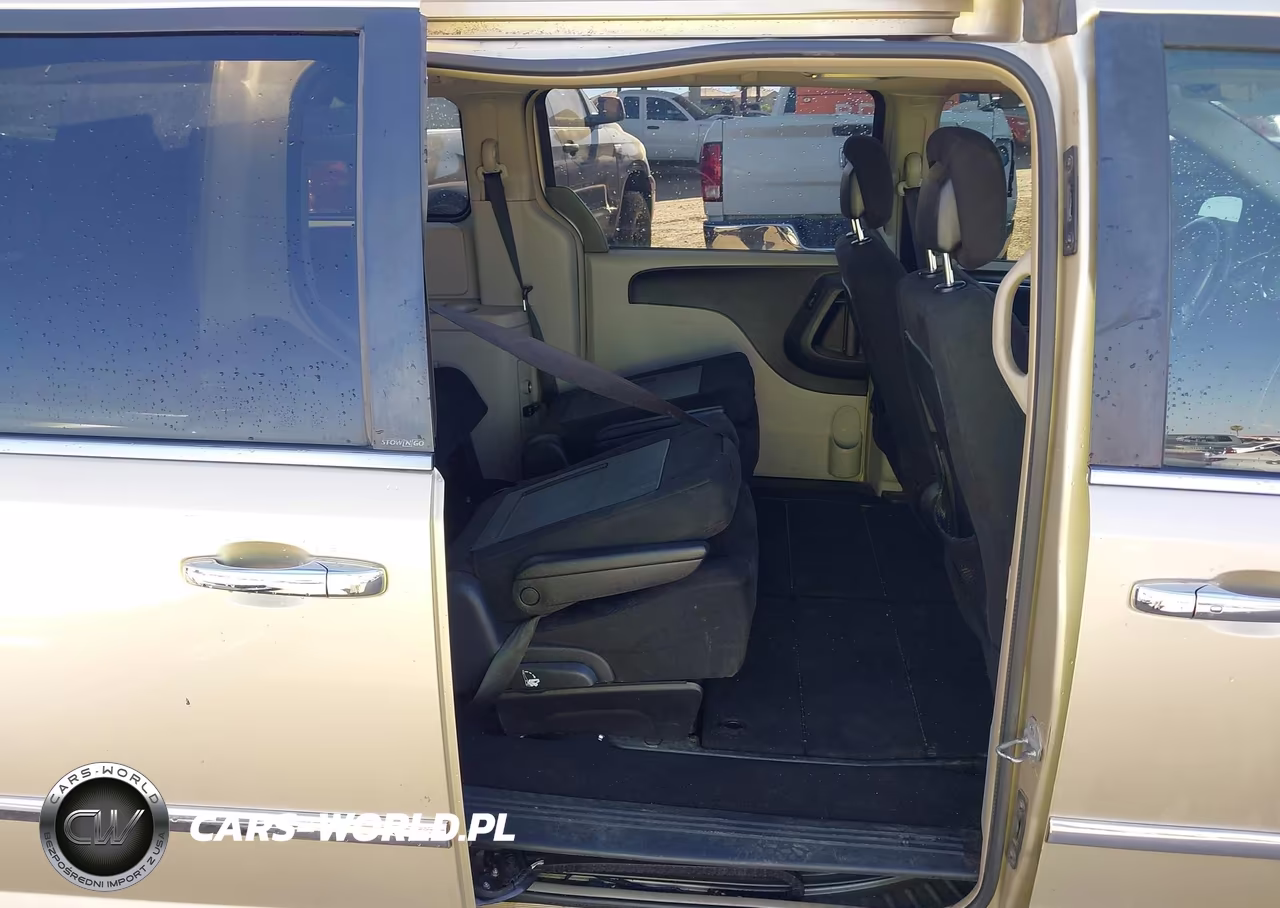 2011 Chrysler Town & Country Touring VIN:2A4RR5DG9BR715749 - 8