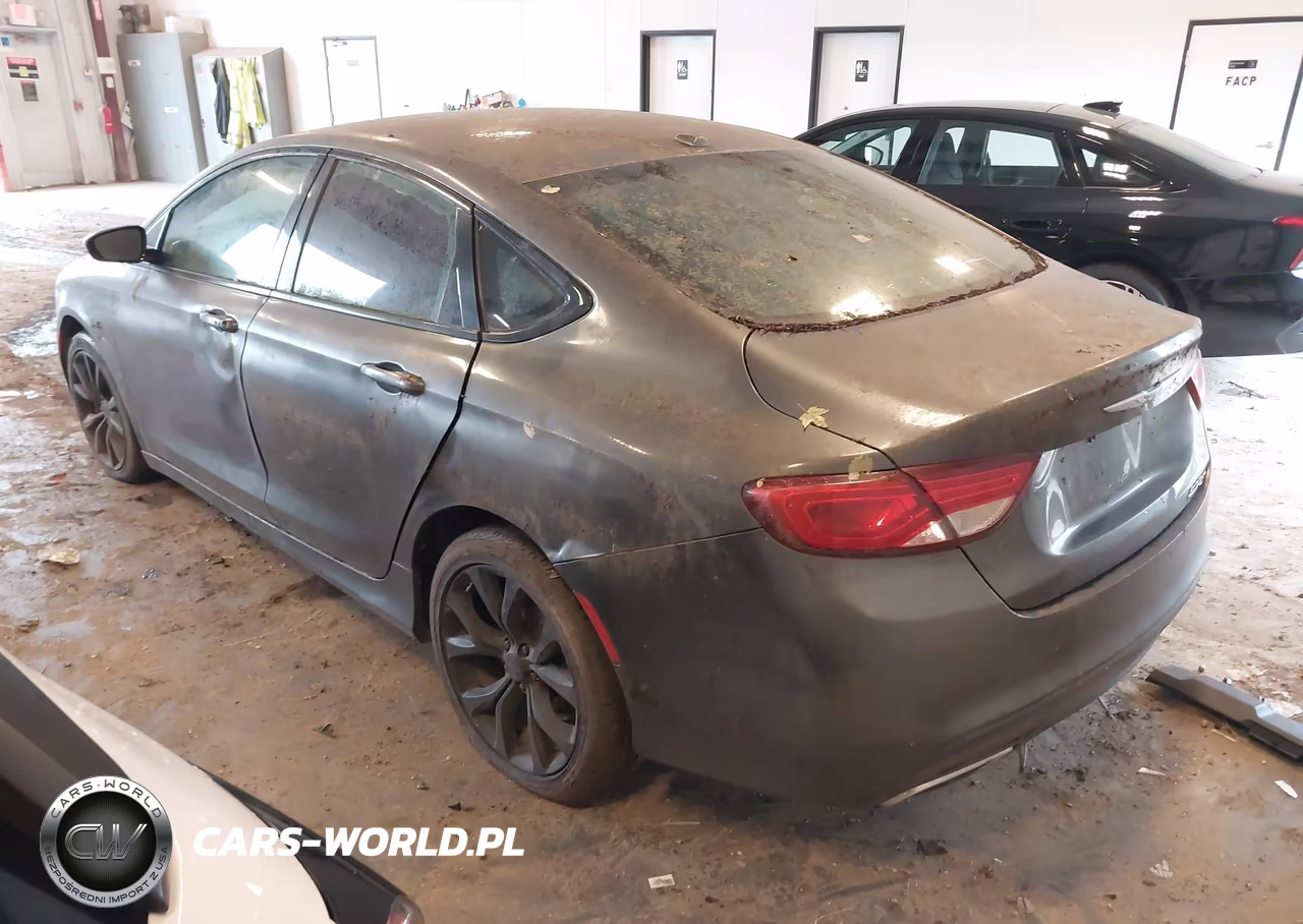 2015 Chrysler 200 S VIN:1C3CCCBGXFN572449 - 3
