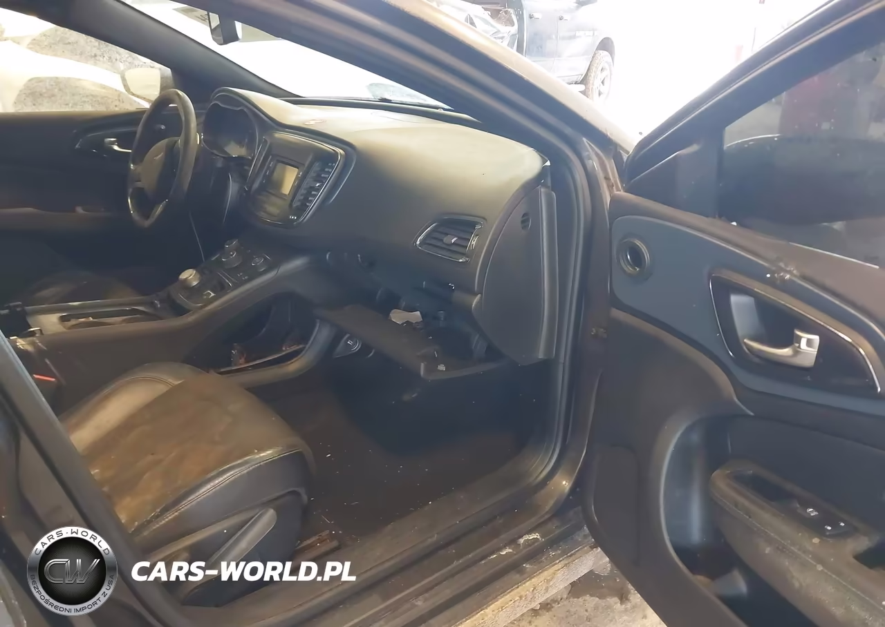 2015 Chrysler 200 S VIN:1C3CCCBGXFN572449 - 5