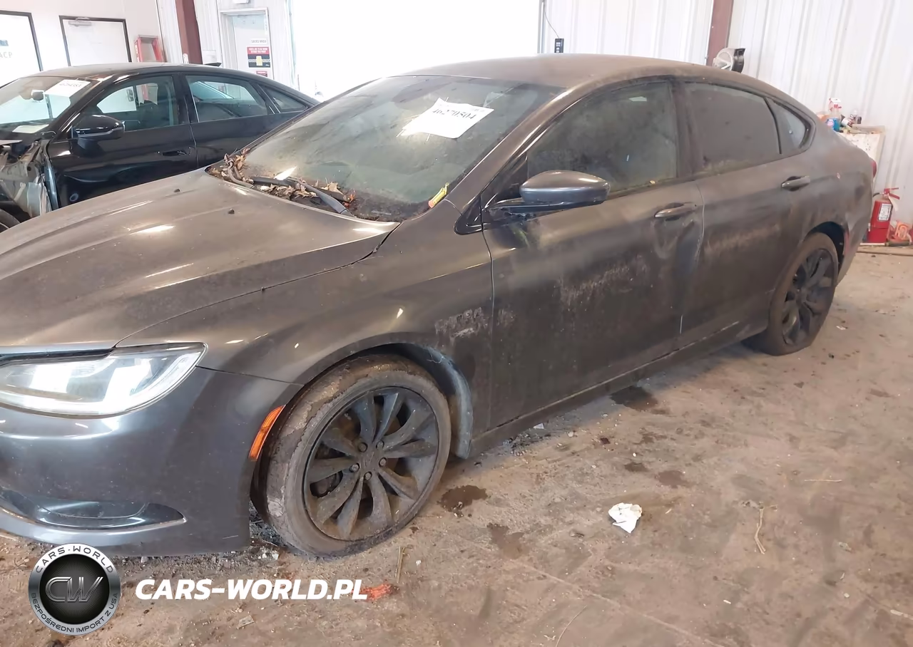 2015 Chrysler 200 S VIN:1C3CCCBGXFN572449 - 6