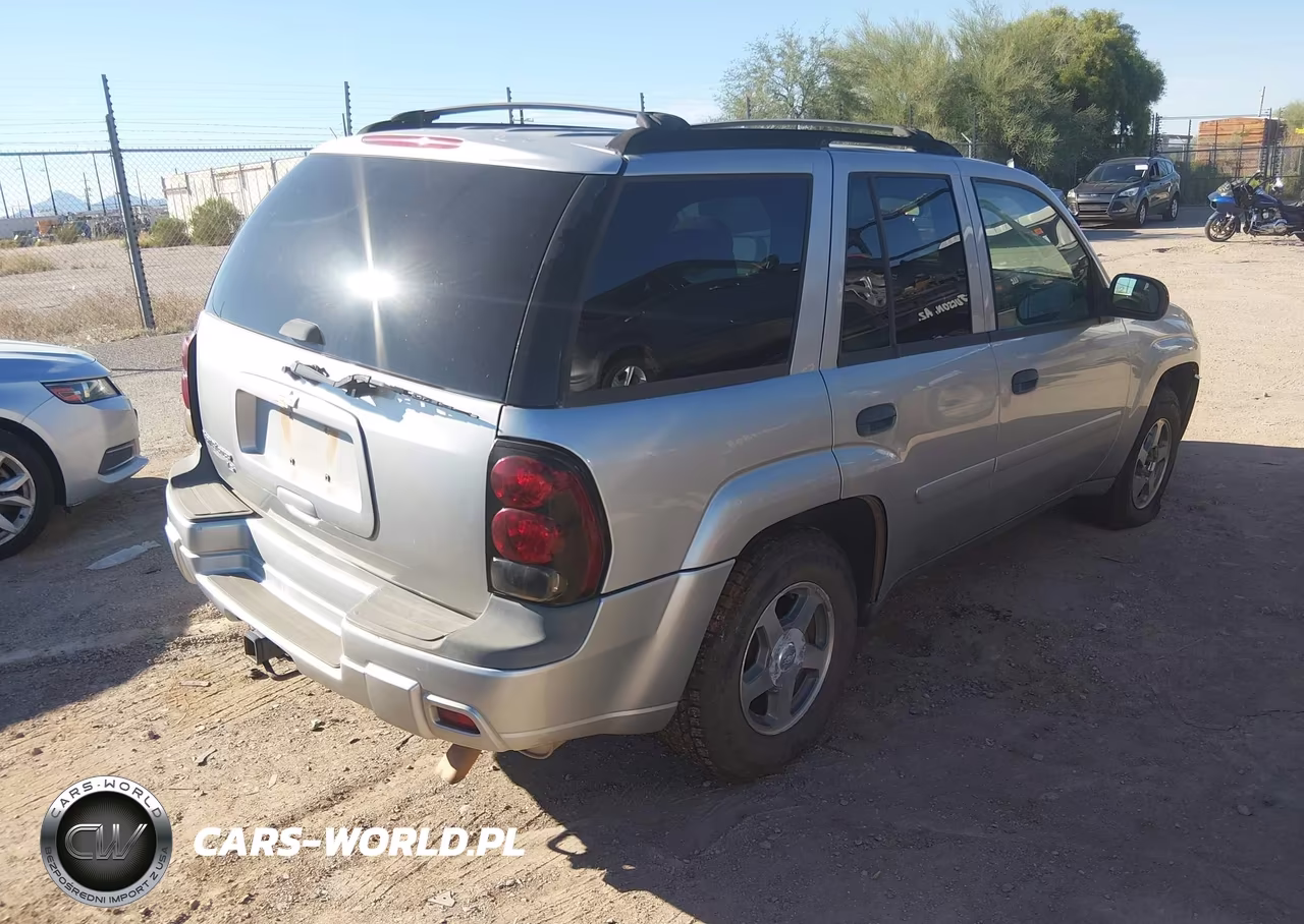 2006 Chevrolet Trailblazer Ls VIN:1GNDT13S162153681 - 4