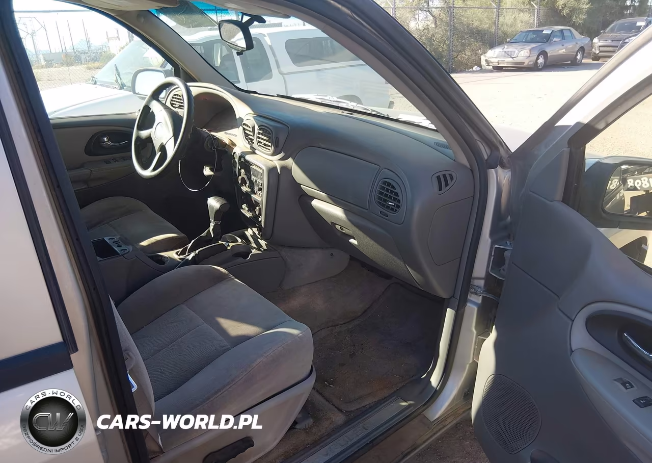 2006 Chevrolet Trailblazer Ls VIN:1GNDT13S162153681 - 5