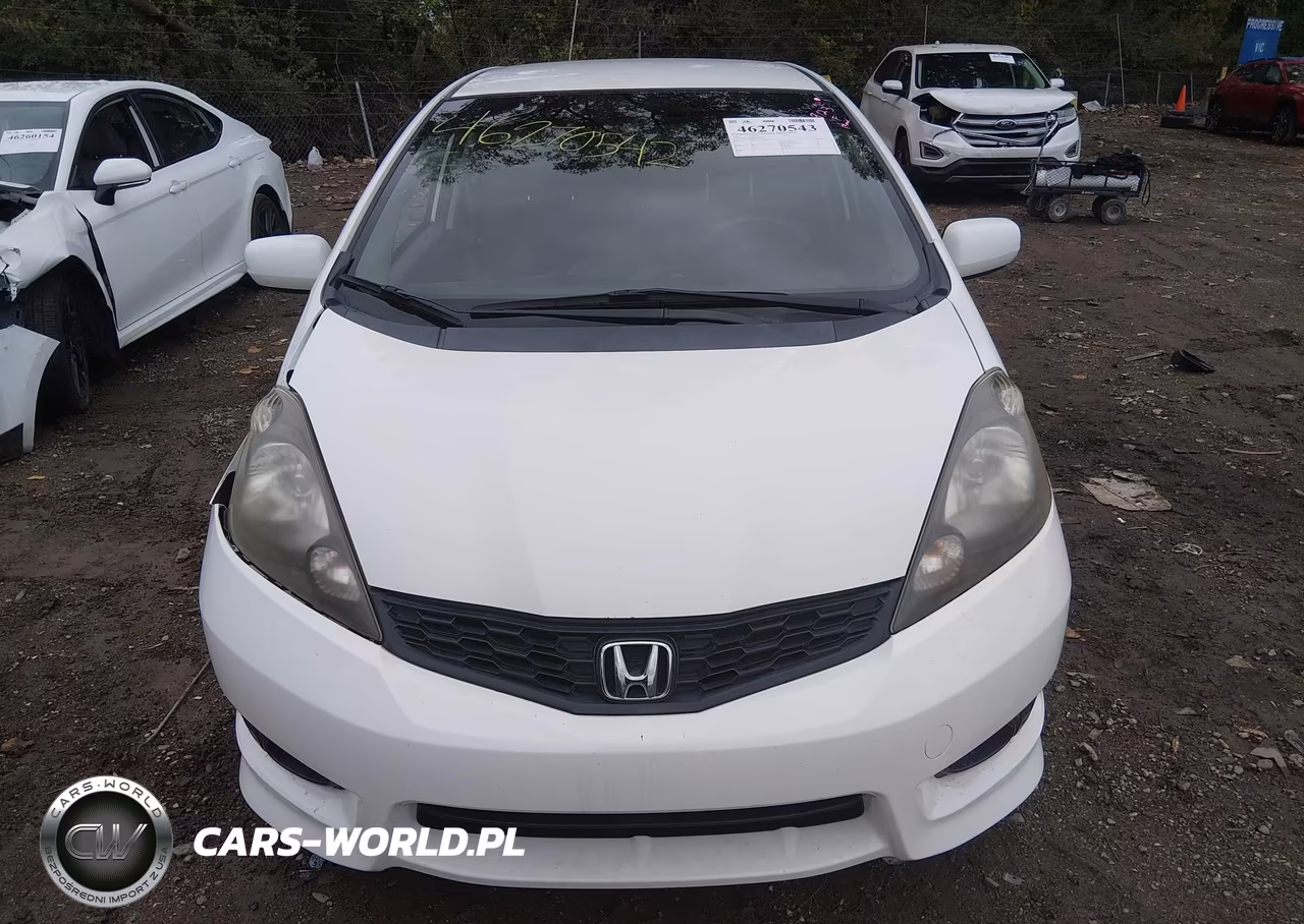2013 Honda Fit Sport VIN:JHMGE8H52DC005816 - 12