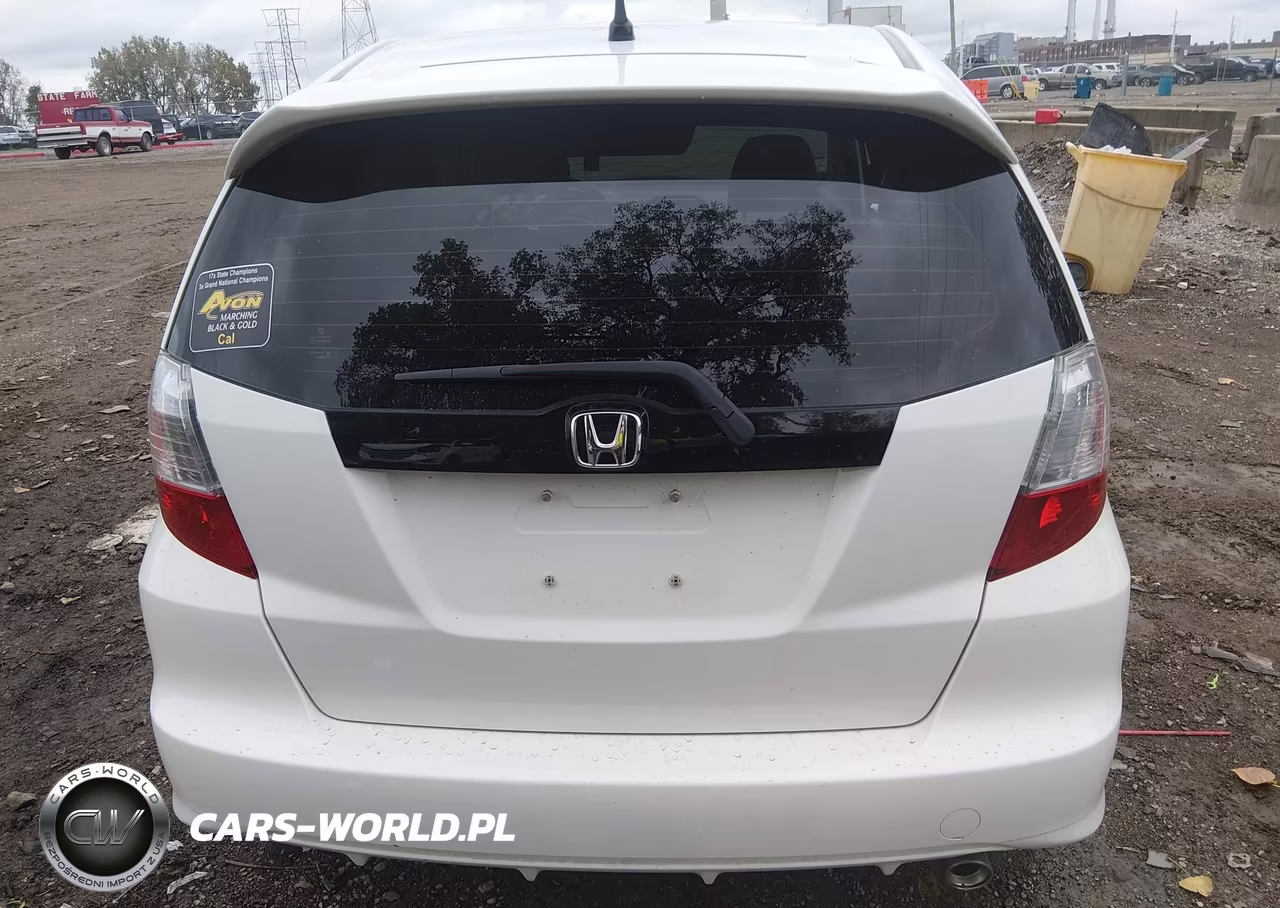 2013 Honda Fit Sport VIN:JHMGE8H52DC005816 - 16