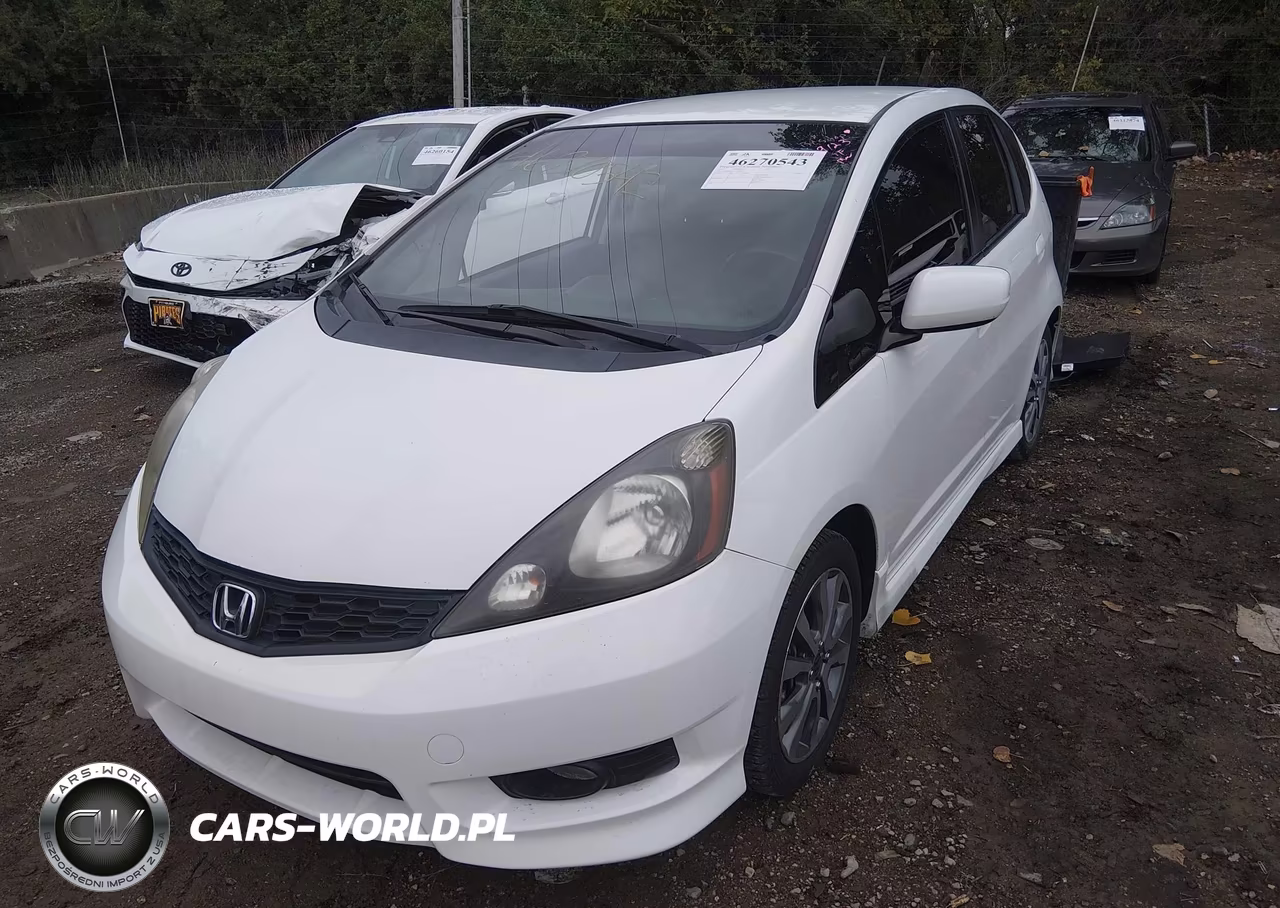2013 Honda Fit Sport VIN:JHMGE8H52DC005816 - 2