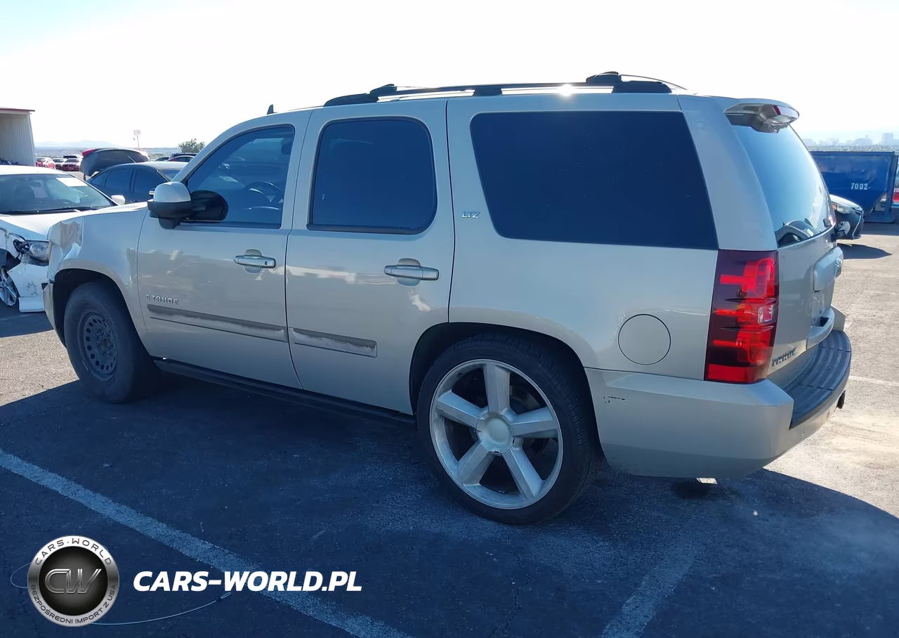 2007 Chevrolet Tahoe Ltz VIN:1GNFC13J57R267823 - 3