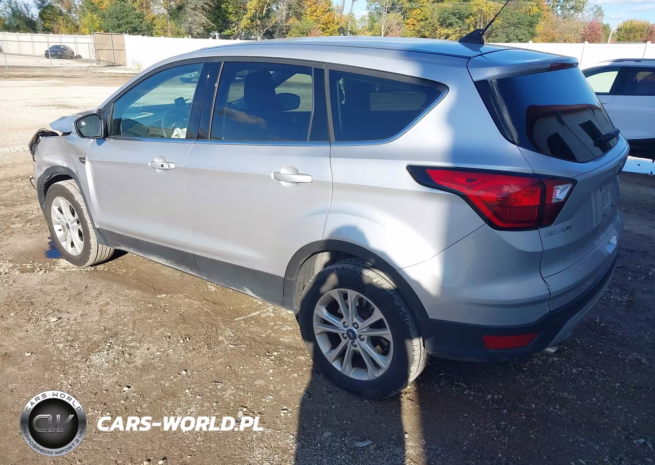 2019 Ford Escape Se VIN:1FMCU9GD2KUB54991 - 3