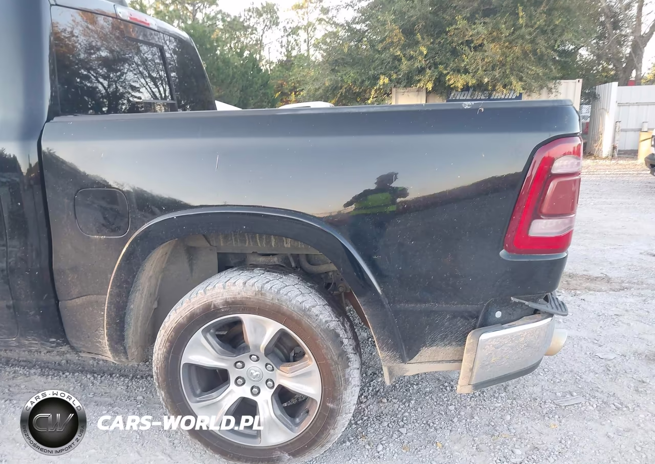 2019 Ram 1500 Laramie 4X4 5'7 Box VIN:1C6SRFJT0KN530007 - 17